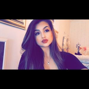 Meet your Posher, Samantha